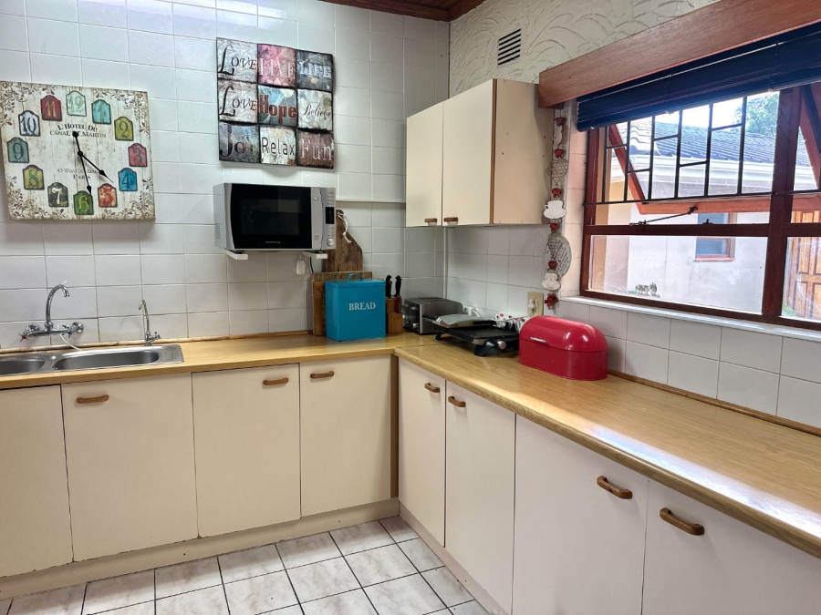 4 Bedroom Property for Sale in Bergsig Western Cape